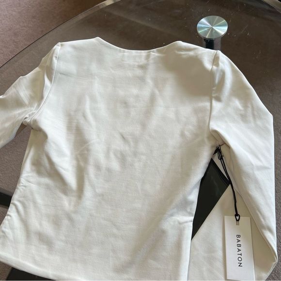 aritzia contour v neck long sleeve - Picture 3 of 6